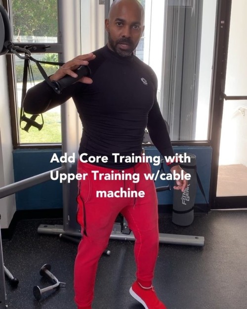 The 1st of a few videos I’ll be posting on how to incorporate core training with upper training. In 