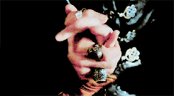 moonsshines:             For my entire life I’ve been alone..       