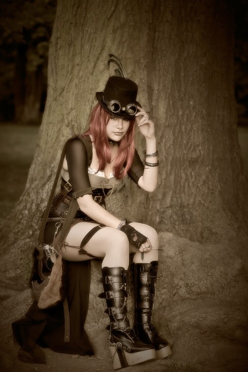 steampunk-girl:  Steampunk GirlSteampunk Girl Twitter