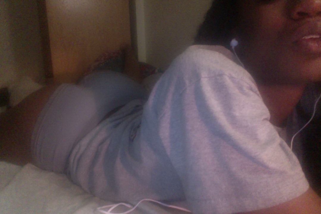 lostqueenlostqueen:  Showered. Lotioned up. Had 3 classes today. Just trying to relax
