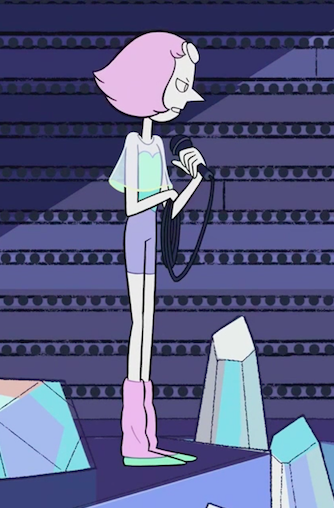 pearlarchives:  even when she was smol she was tol