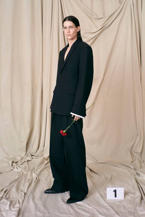 Balenciaga by Demna, Fall 2021 Couture Credits:Mark Borthwick - PhotographerHolli Smith - Hair Styli