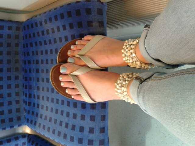footie-licious:  Driving home from university