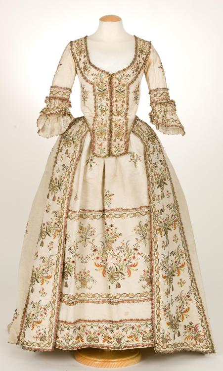 Robe à la Piémontaise ensemble, 1770-1790