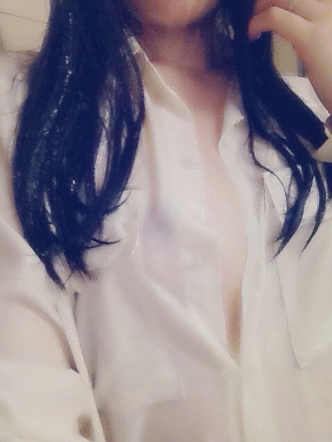 Porn photo hsexh:  littlepanzl:  为了你们我可是衣服都湿了，冻的我哟……