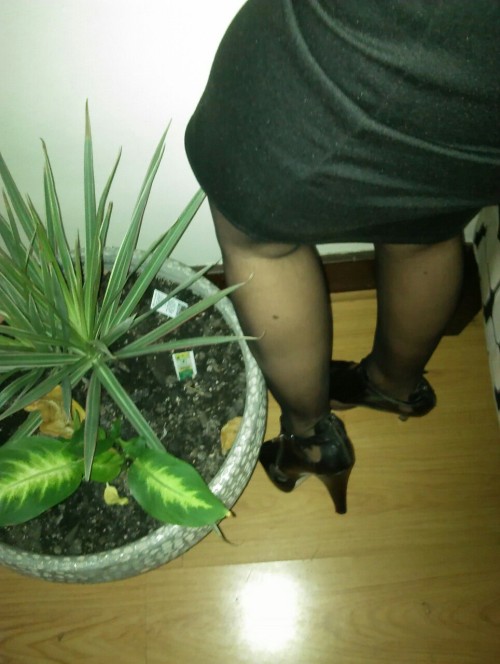 sexy-ass-kittykat: Sexy legs