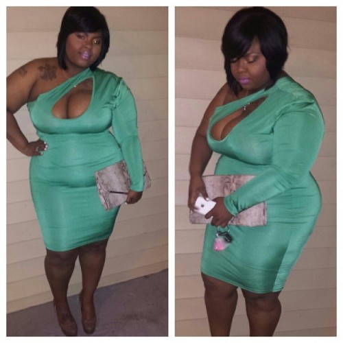 afatgirlsblues:  Headed to shake a leg real quick