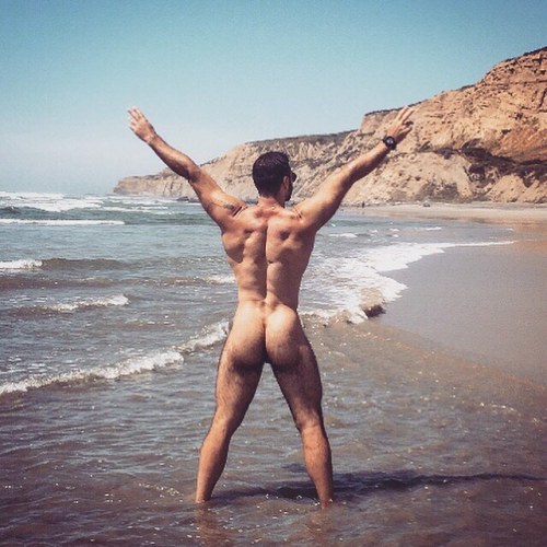 mega-sexystuff-world:Michael-Gregus—–https://www.instagram.com/misteroutdoors/