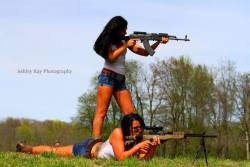 girlandguns:  Girl With Gun  follow me at : http://girlandguns.tumblr.com/