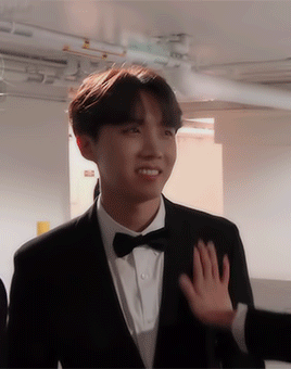 btsbee:handsome guy jhope