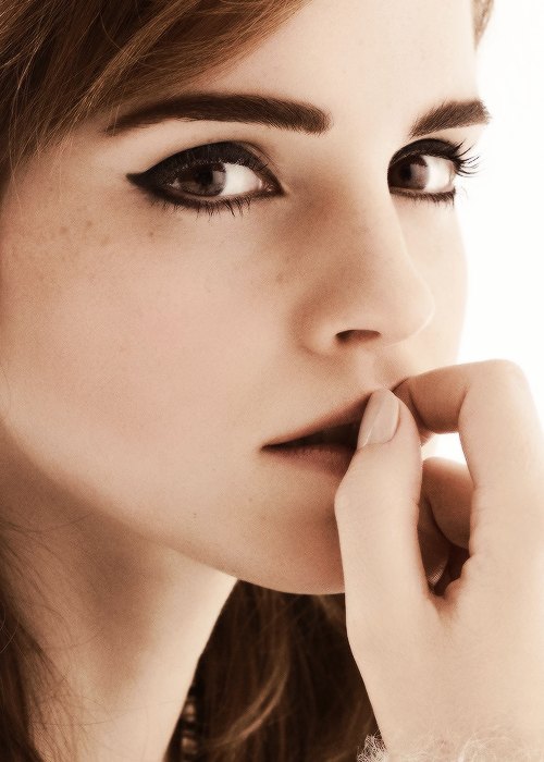 skippydooworld:  Emma watson reblogged from a fellow fan