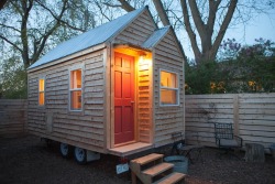 mxlevolence:  micromanor:  A tiny house built on a restored RV trailer in Nebraska.  I’m not even going to lie and say I would happily fucking live here for the rest of my life. 