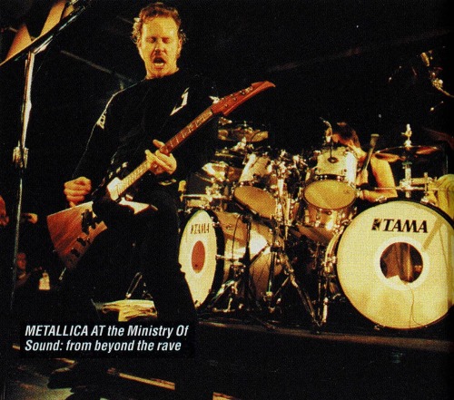  Kerrang! magazine / March 6, 1999 Metallica photos by Lisa Johnson and Scarlet Page
