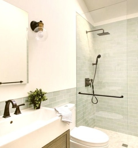 Bathroom 3/4 Bath