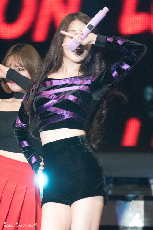 korean-dreams-girls:  IU - Chat-Shire Concert Pics