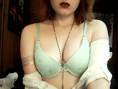 wearmedowntobones:  new bra