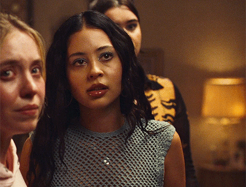 #the Face When You Realize Youve Been Betrayed By A Blonde Girl