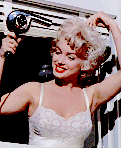 normajeaned:  Marilyn Monroe in The Seven Year Itch (1955) 