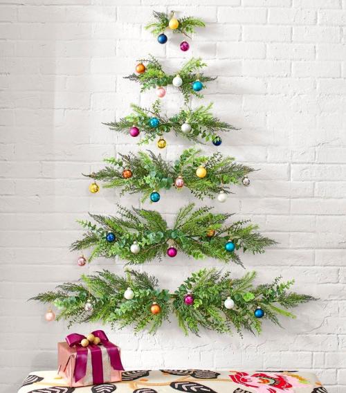 Fancy wall Christmas tree ideas.