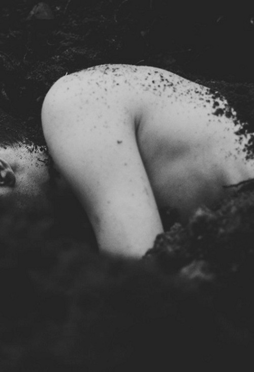banishedfromcamelot:  Photo by Manuel Estheim 