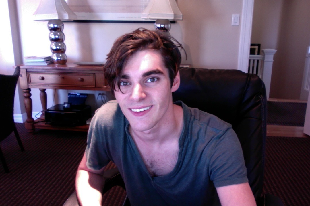 RJ Mitte Funny Or Die Twitter Takeover Live!
Breaking Bad’s RJ Mitte has taken over our Twitter account! Ask him questions @funnyordie and read all of his answers here!