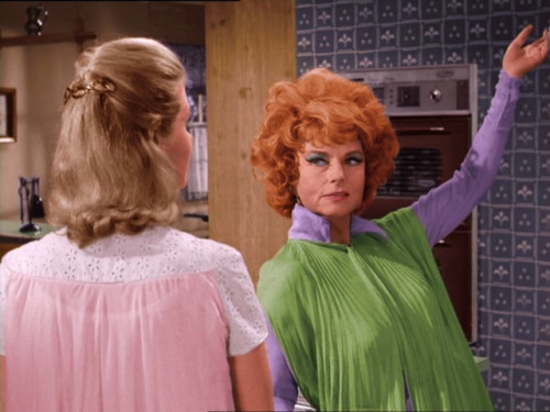 so-discreetly-sympathetic:Said it before, saying it again: Endora is Gay Culture.