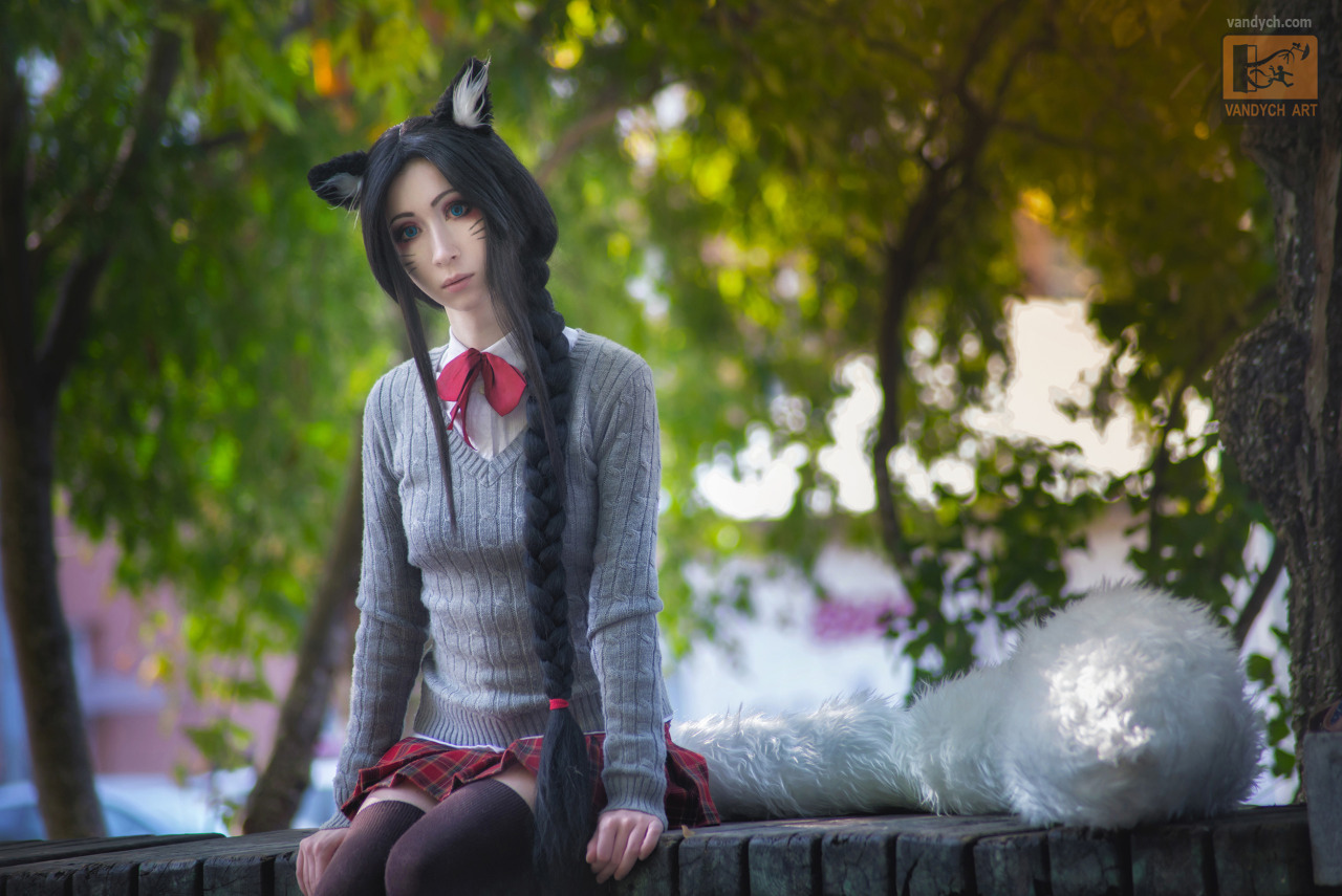 vandych:    Ahri walk after school cosplay uploadHi, guys! I’m sending you another