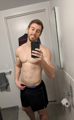go-big-or-go-homo:Haven’t posted a pic in a while, but I guess tumblr has porn again soooo