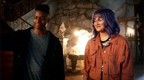 Tyrone with Gert and Old Lace in Runaways Season 3