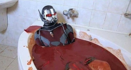 benkinsky:fakehistory:Ant-man bathing in hot sauce for bonus damage (2019)I hate that you don´