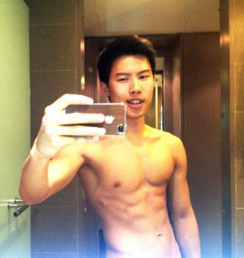 plu1069: highkltt: klromeo: Cute Chinese guy in KL with big long cock Any contact? Line? u knoe him