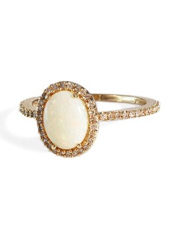 iweddingstuff:  White and gold ring