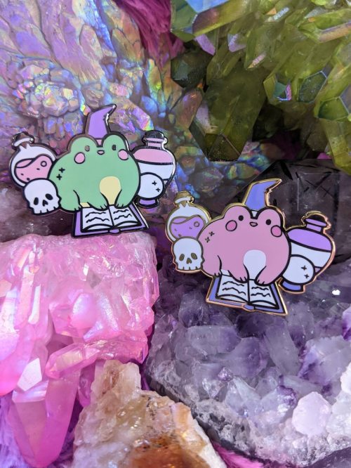 figdays:Garden Pins // HobbyGobbyDesignsx • x • x  x • x • x