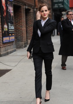 naimabarcelona:  3/25/14 - Emma Watson arriving