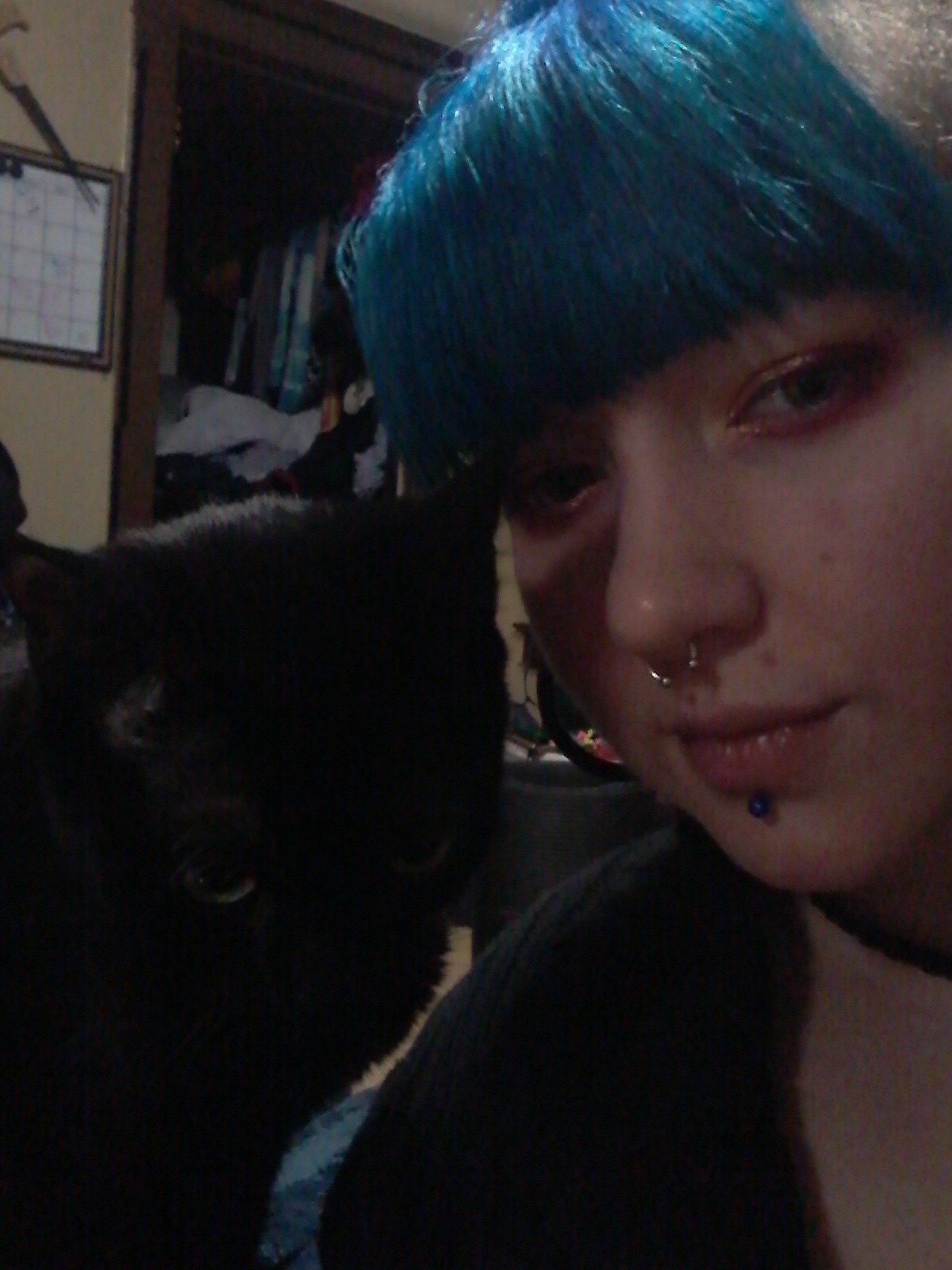 acidkittiegoddess:  Nya kitty ♡ kawaii  cut my bangs something different :3