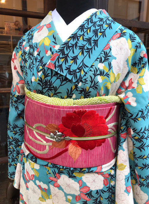 Perfect seasonal kimono outfit, featuring a lively shidare zakura (weeping cherry) kimono, paired wi