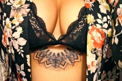 disimba:  Love these dotwork pieces on women’s