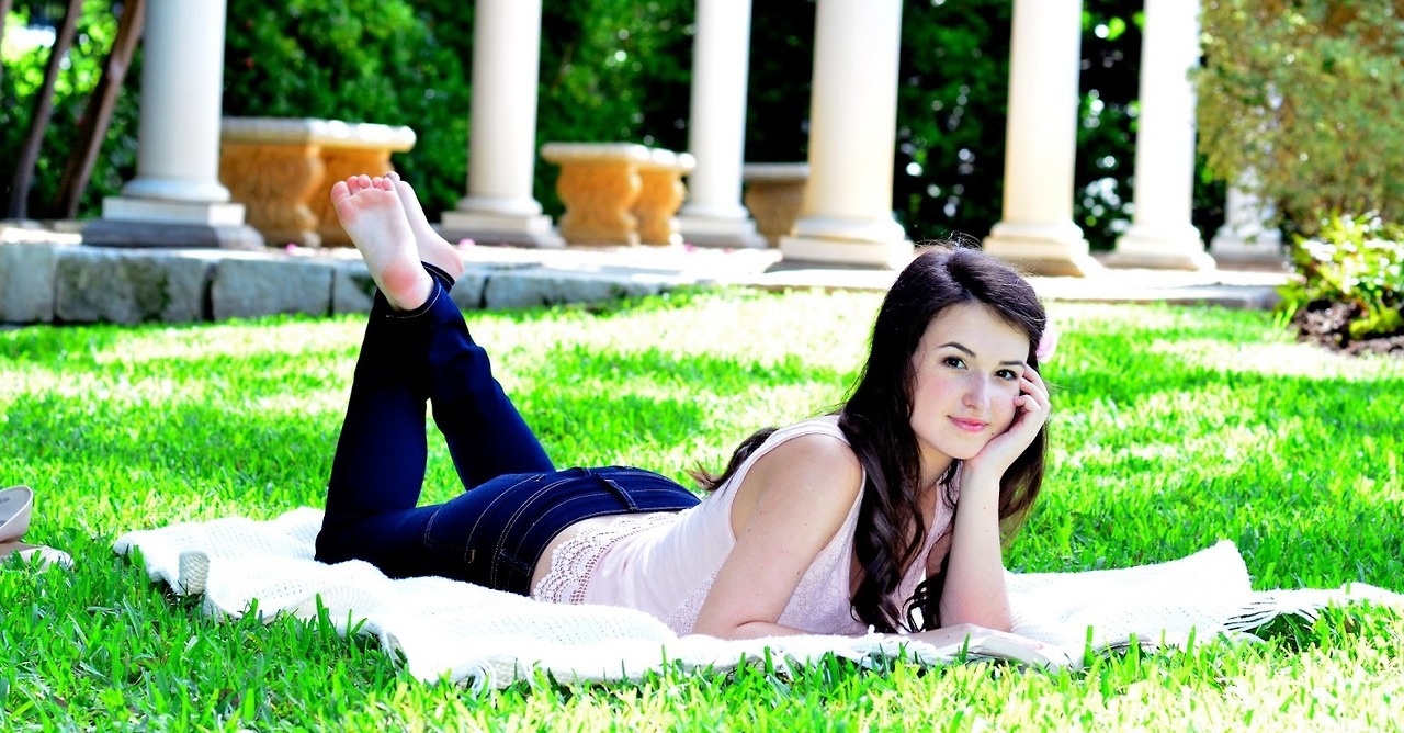 barefootseniors:  Do you believe in love at first site? I just did