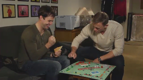 angels-hazeleyes:  Me playing that damn game 