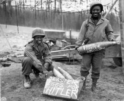  African American men and women in service