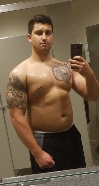 getthicker: fuckyeahbeerbellies: Imagine that bod after he snaps the pic and exhales. Isn’t th