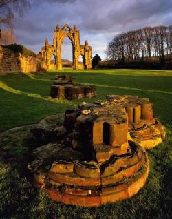 retroturtle1:  The Ruins of Gisborough Priory