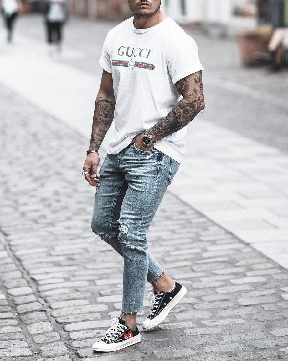 FASHION VANITY — T-shirt: Gucci Shoes 