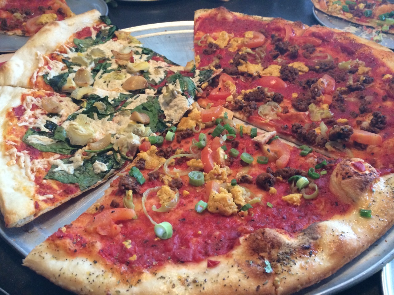 veganpizzafuckyeah:  reblogged from vegan-diezo:  &ldquo;Eat The Crust&rdquo;