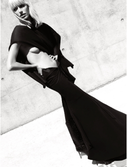 stormtrooperfashion:  Amy Hixson in “New Power Rising” by Jan Welters for ELLE UK, December 2014