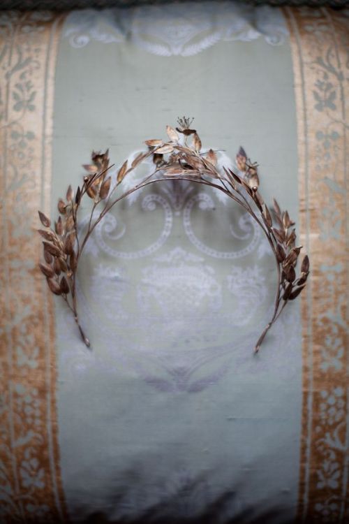 everythingsparklywhite: Edwardian bridal crown