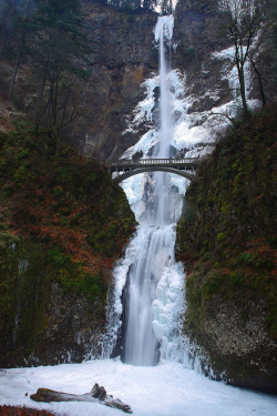 10bullets:  Winter Blast at Multinoma Falls