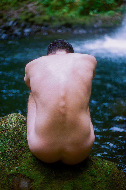 thepureskin:  c-o-l-d—h-a-n-d-s:  unbenannt by Joe Curtin on Flickr.