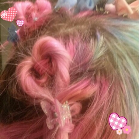 flowercrownsandshardblades:  OOTD~ Fairy kei for GO2015 day two!