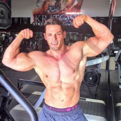 hotfamousmen:  Jessie Godderz